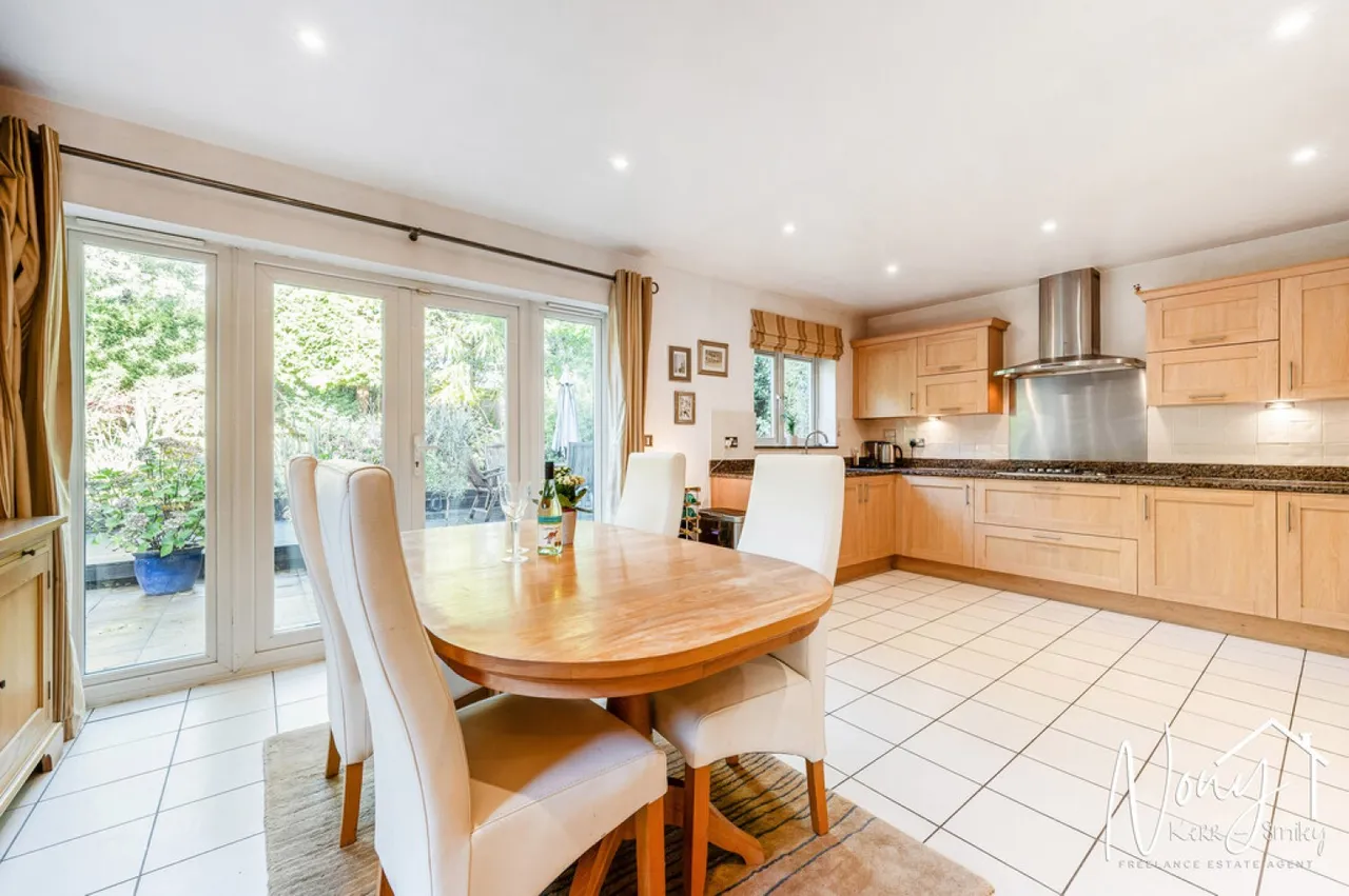 Beechcroft Close, Twyford, SO21, photo 7