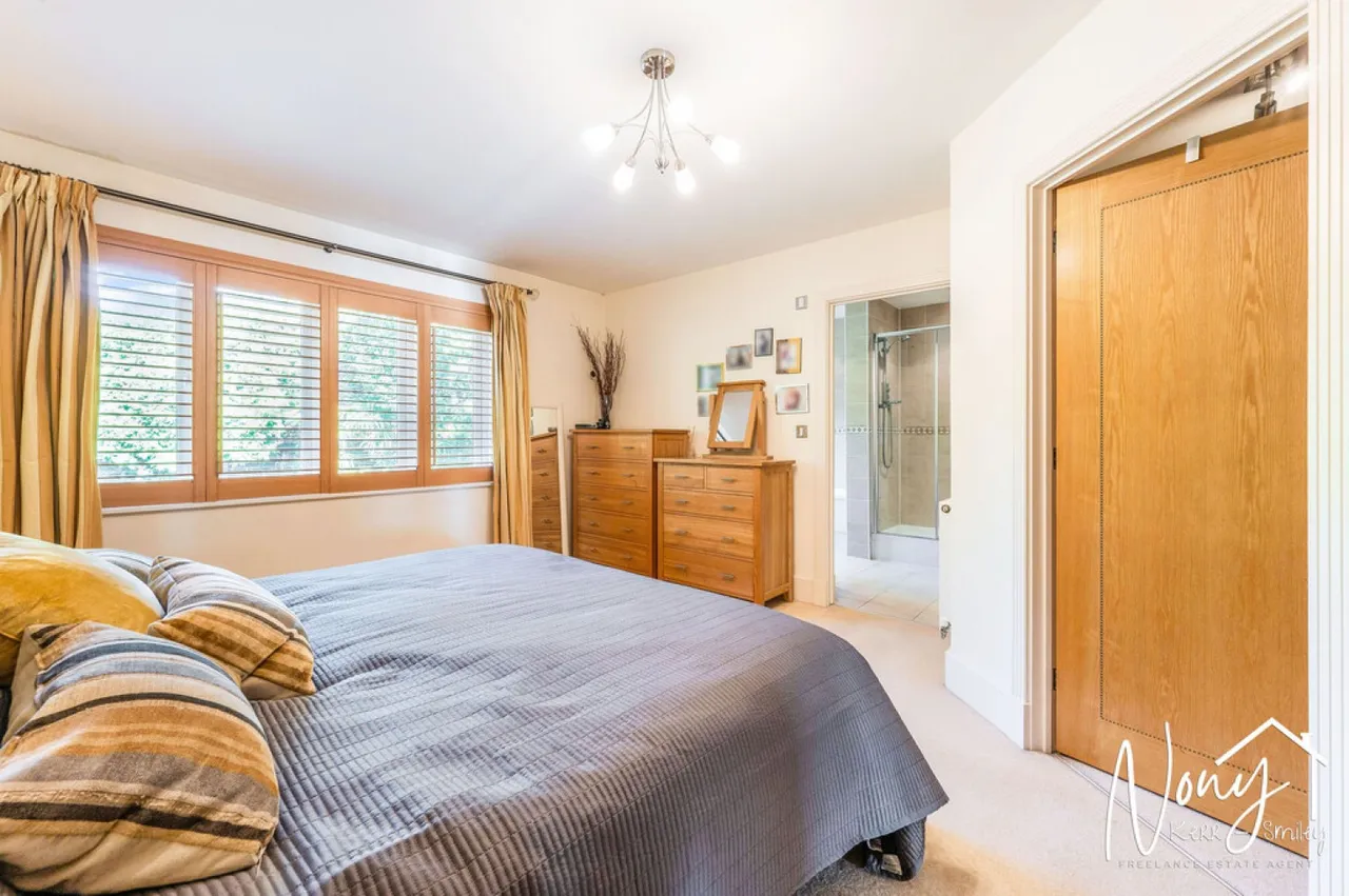 Beechcroft Close, Twyford, SO21, photo 16