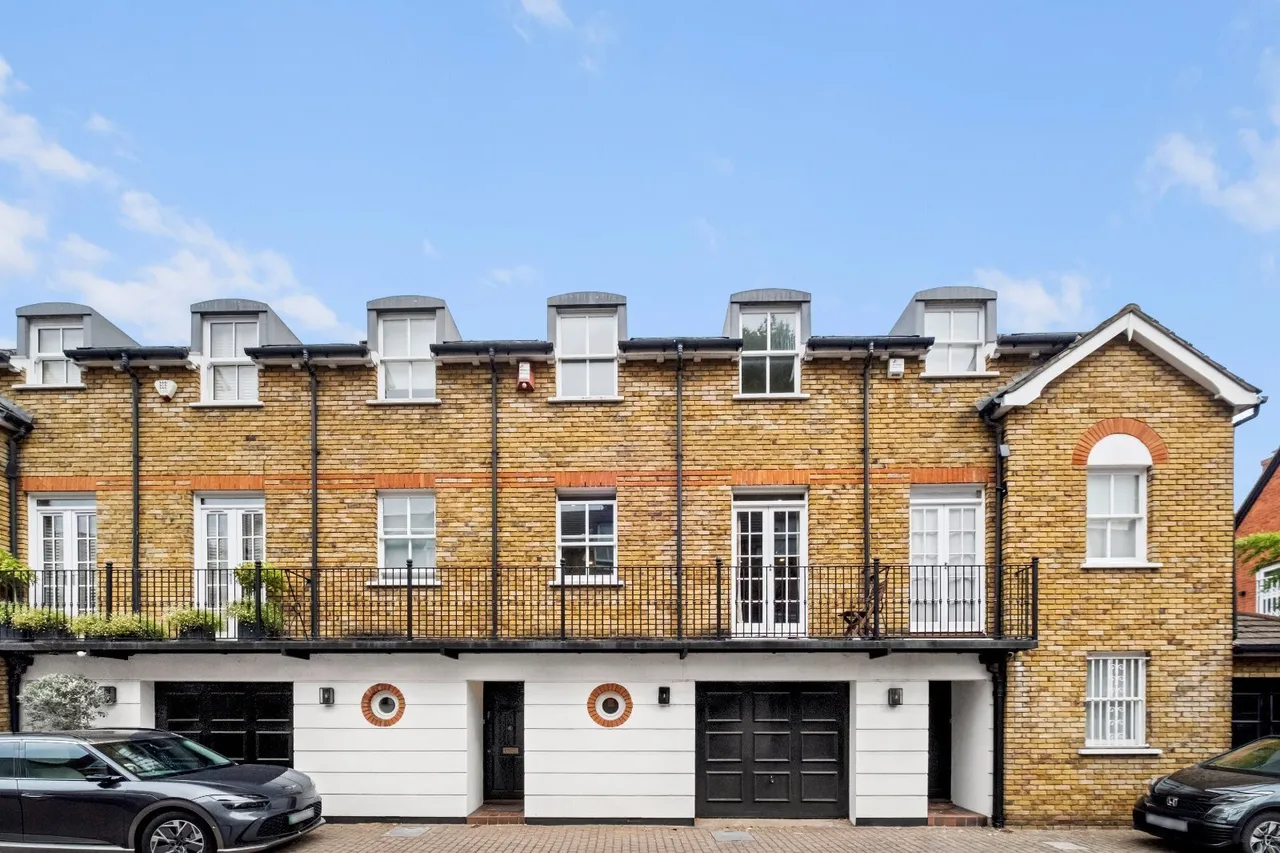 Ambrose Mews, London, SW11, photo 20