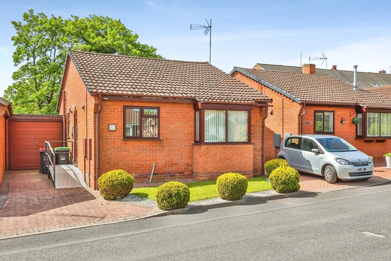 2 bed house for sale — Magdalene Way, Hucknall, Nottingham, Nottinghamshire, NG15
