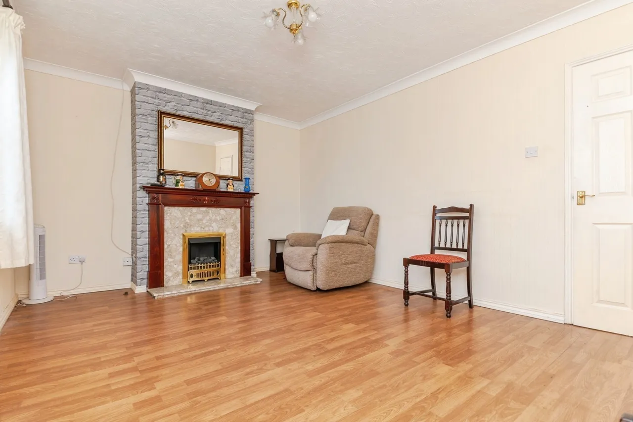 Leas Road, Clacton-on-Sea, Essex, CO15, photo 5