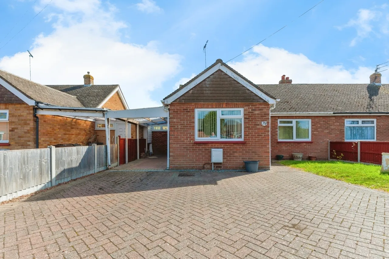 2 bed house for sale — Leas Road, Clacton-on-Sea, Essex, CO15