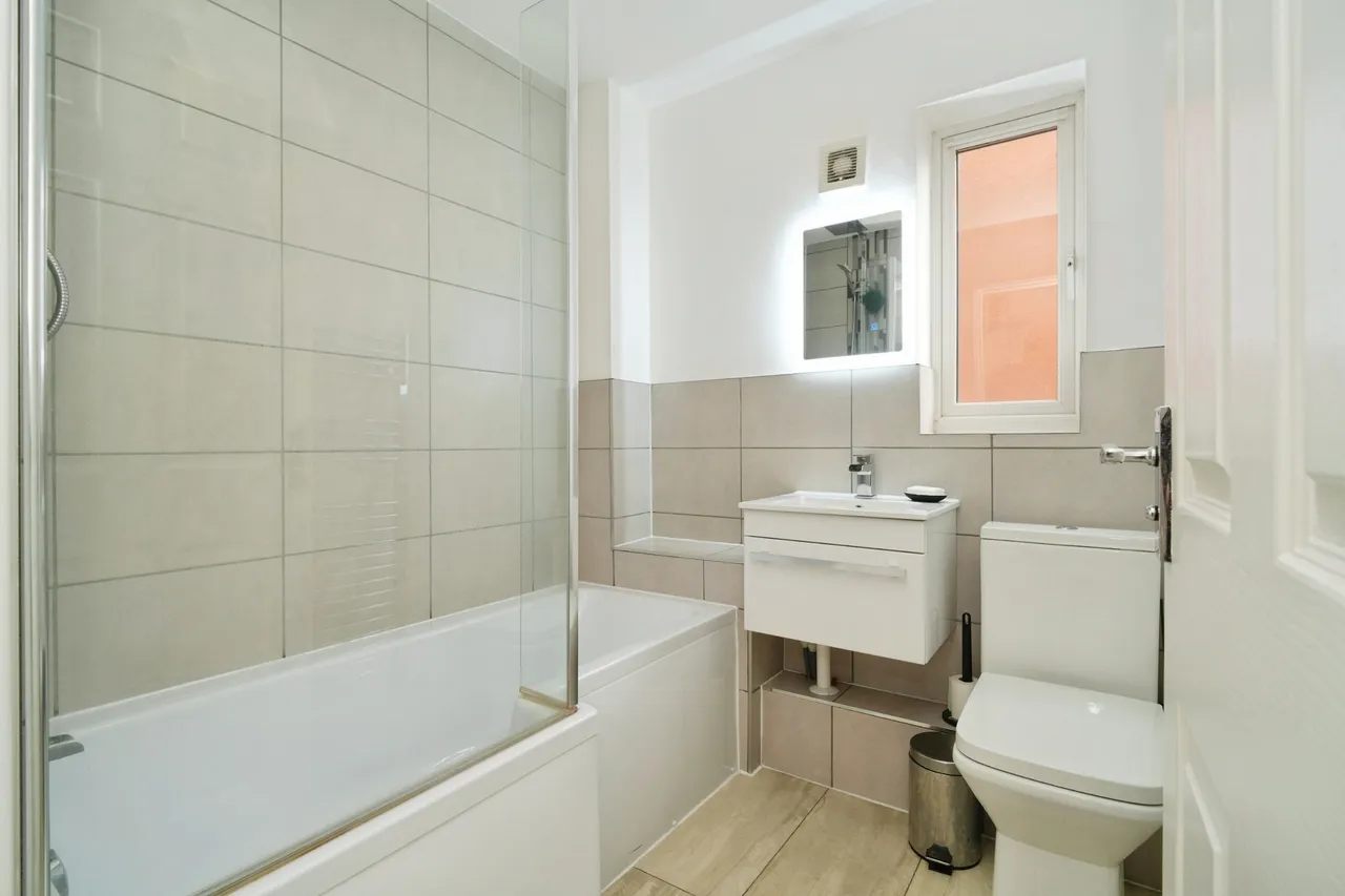 Station Close, Manchester, M26, photo 11