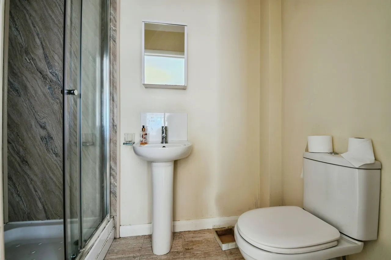 South Parade, Boston, PE21, photo 12