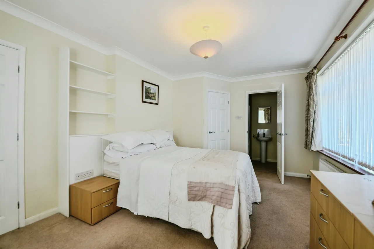South Parade, Boston, PE21, photo 8
