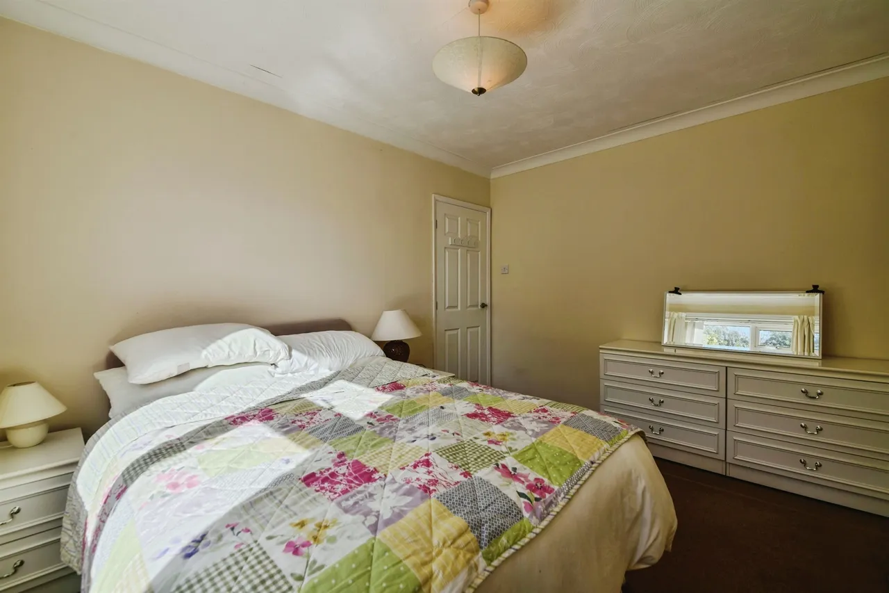 South Parade, Boston, PE21, photo 9