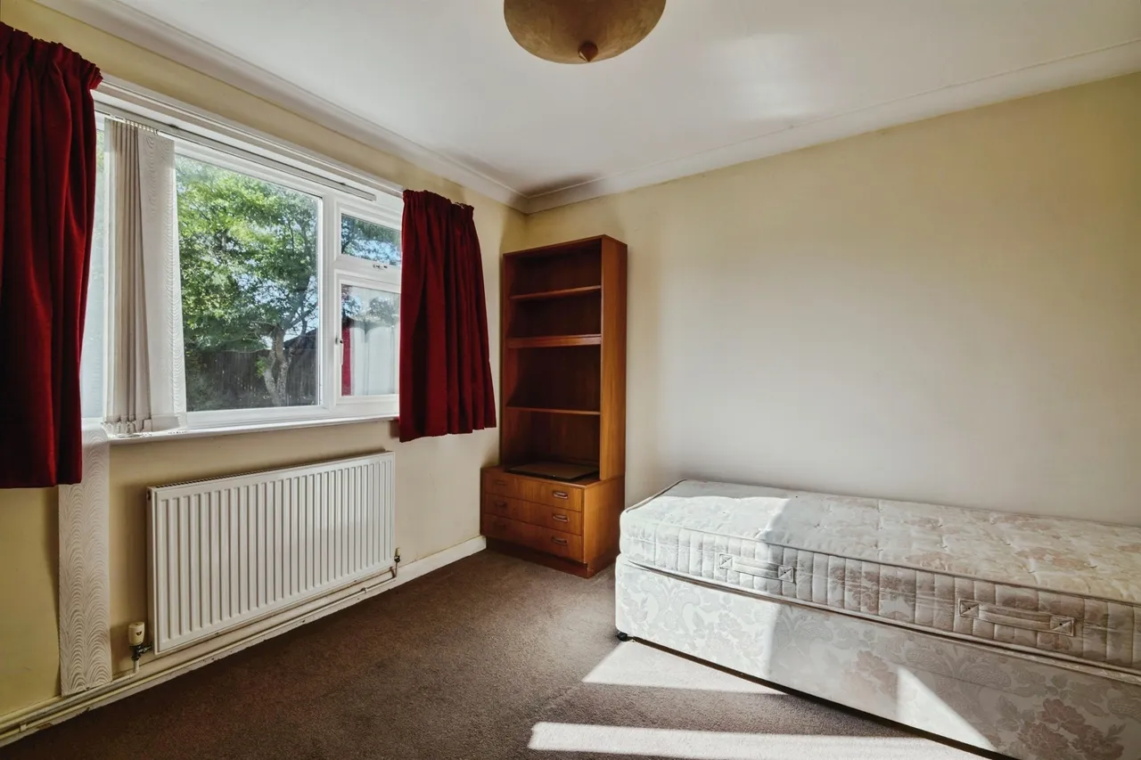 South Parade, Boston, PE21, photo 10