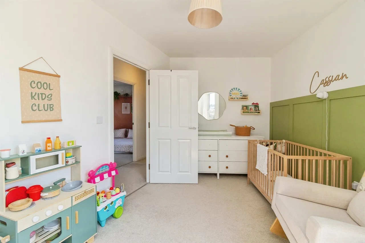 Burney Drive, Glebe Farm, Milton Keynes, photo 12