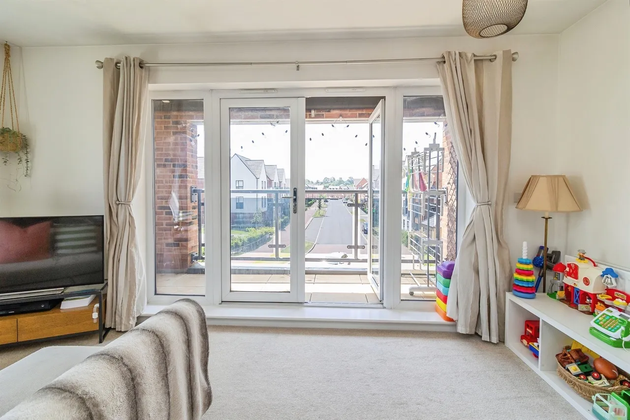 Burney Drive, Glebe Farm, Milton Keynes, photo 8