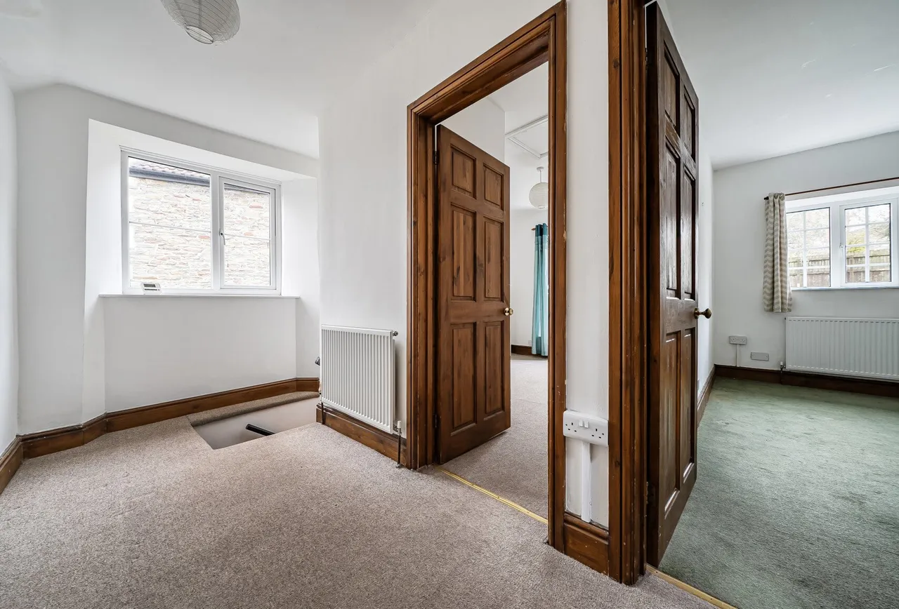 Down Road, Gloucestershire, Winterbourne Down, BS36 1BN, photo 12
