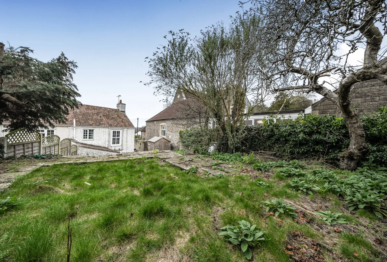 Down Road, Gloucestershire, Winterbourne Down, BS36 1BN, photo 3