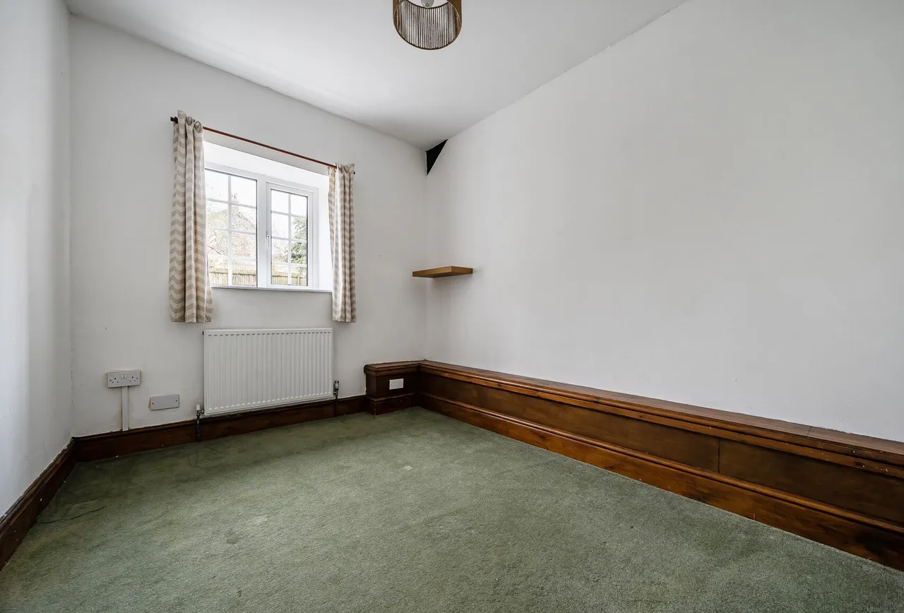 Down Road, Gloucestershire, Winterbourne Down, BS36 1BN, photo 11