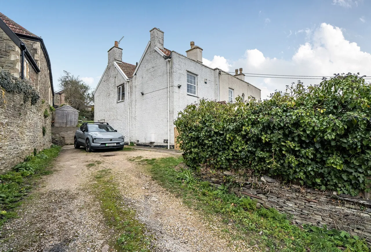 Down Road, Gloucestershire, Winterbourne Down, BS36 1BN, photo 17