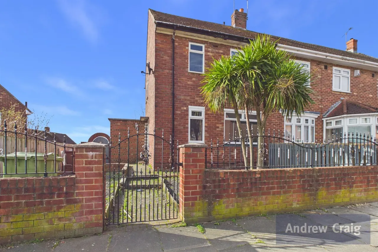 2 bed house for sale, Thackeray Road, Sunderland, SR3