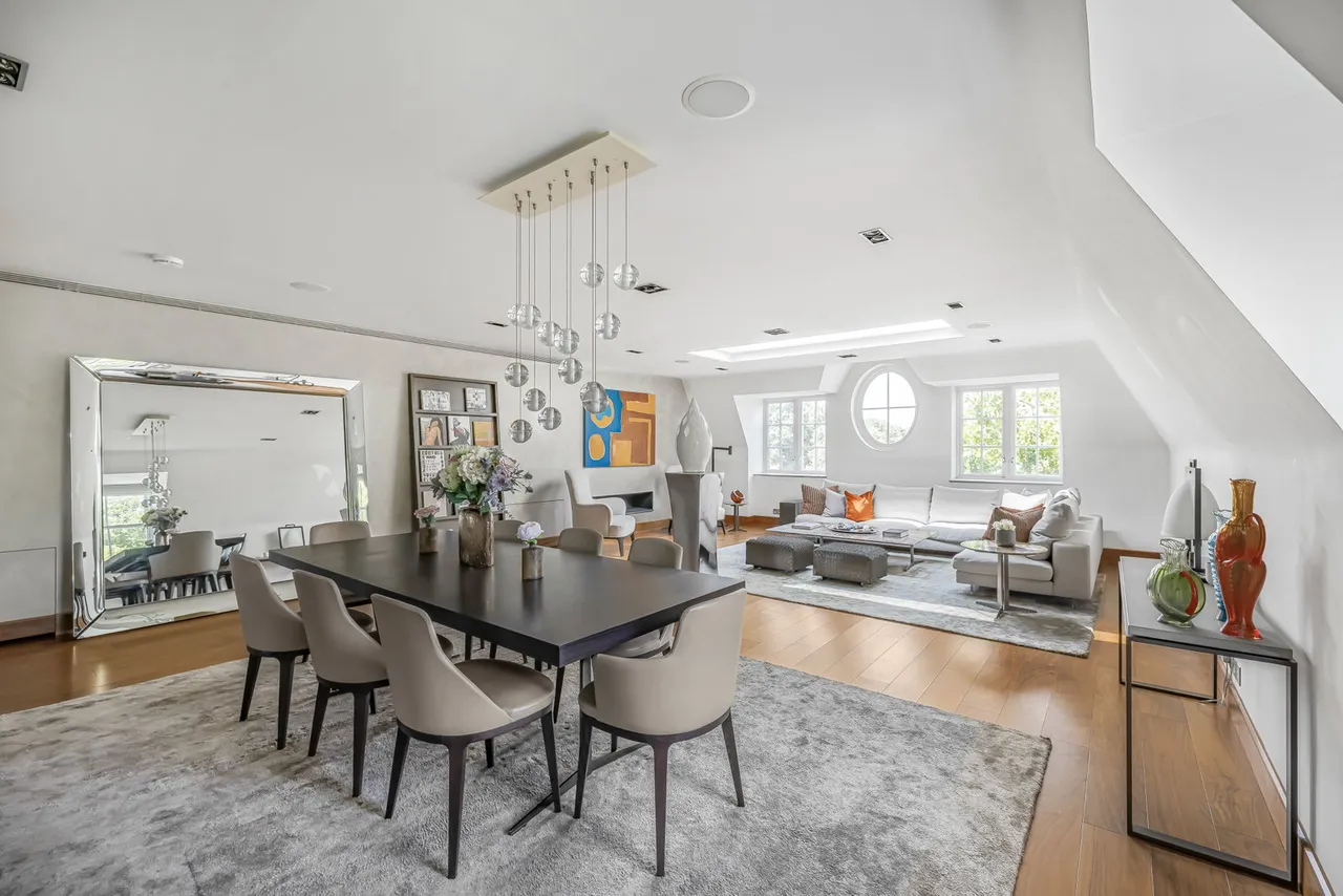 4 bed flat for sale — Palace Gate, London, W8 5LS