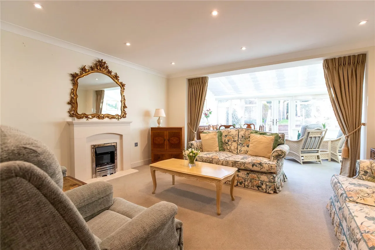 High Street, Hartley Wintney, Hampshire, RG27 8PE, photo 6