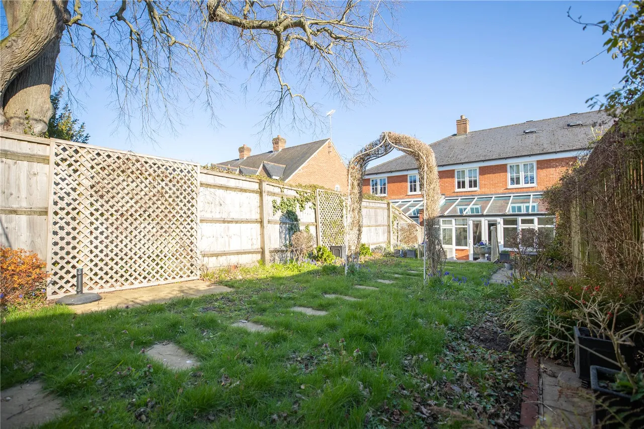 High Street, Hartley Wintney, Hampshire, RG27 8PE, photo 19