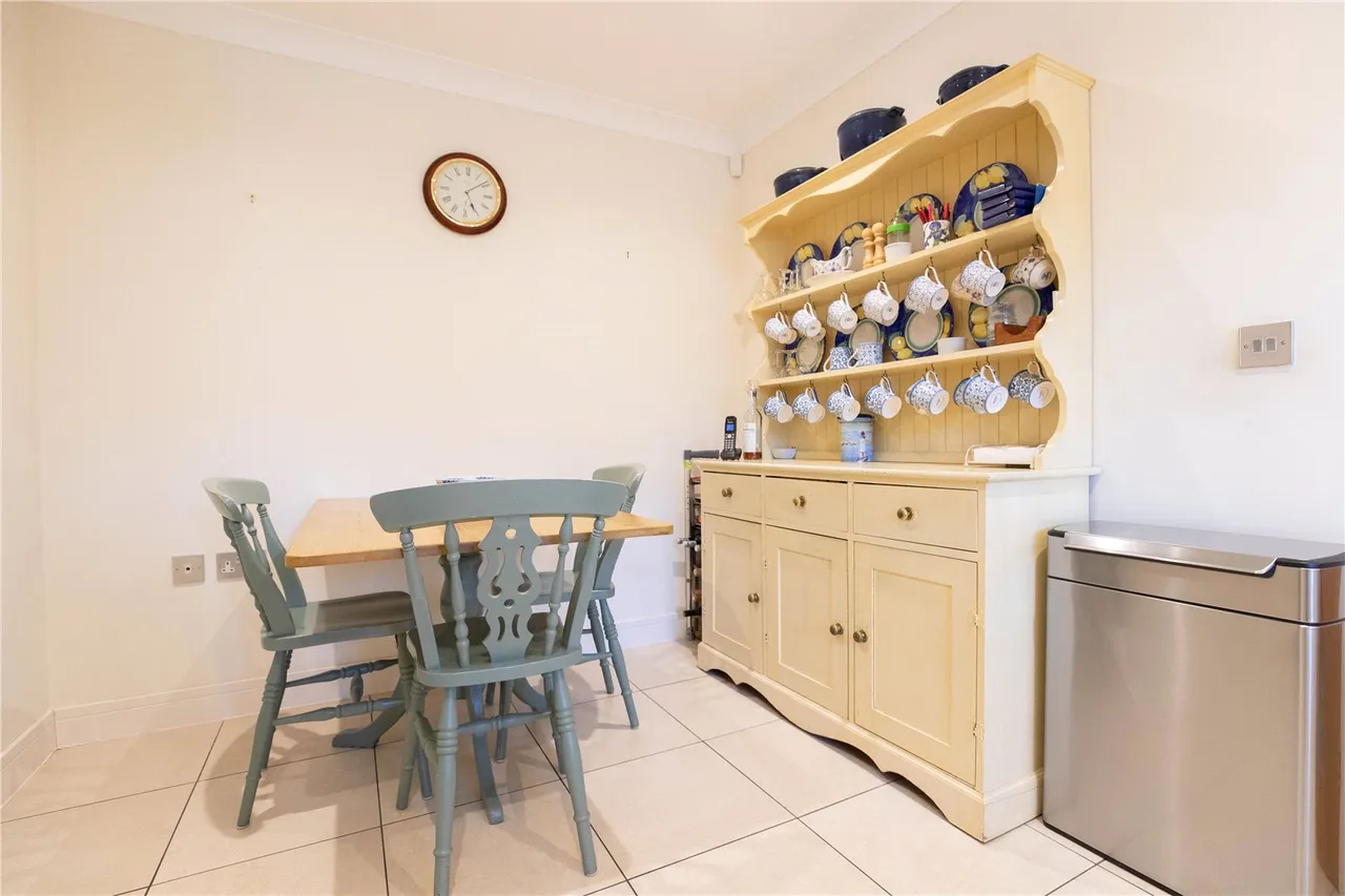 High Street, Hartley Wintney, Hampshire, RG27 8PE, photo 5