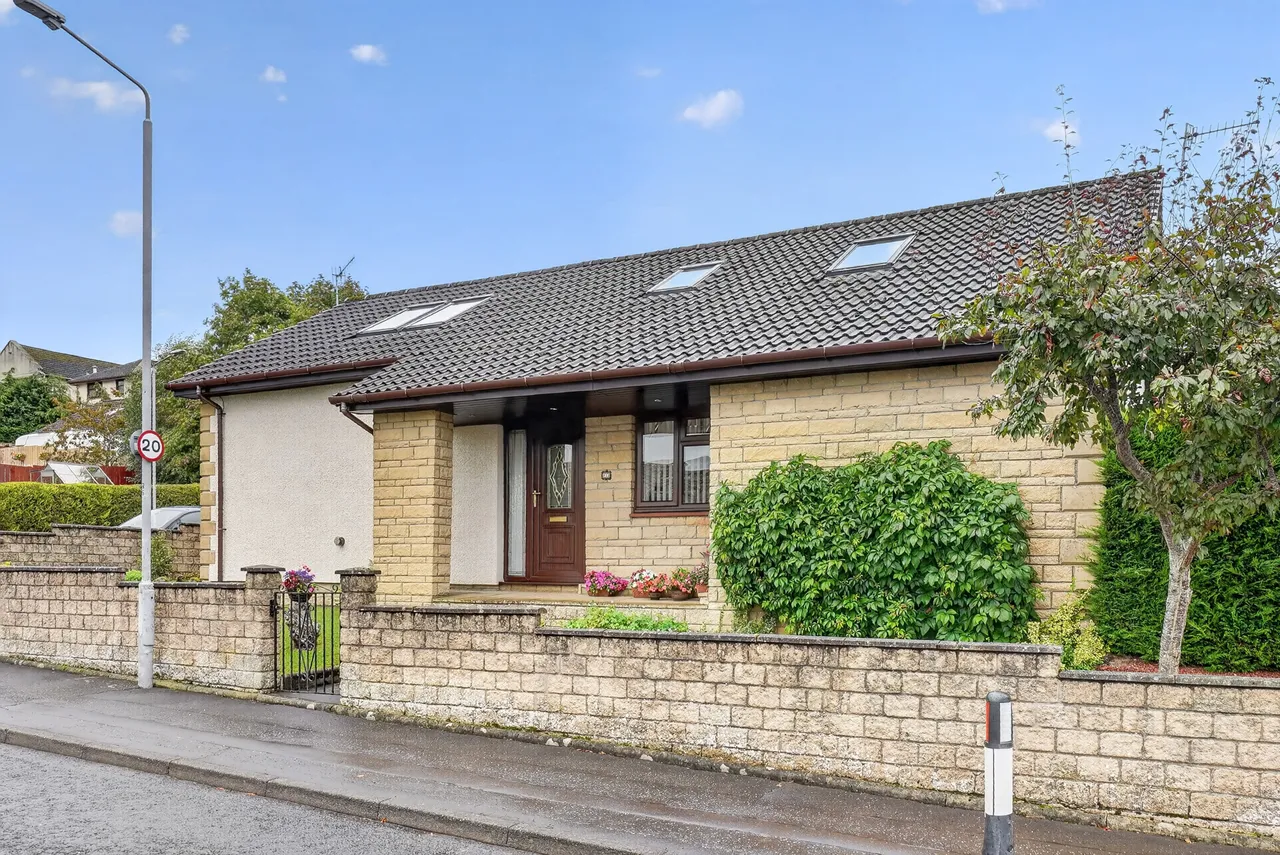 4 bed house for sale — 19 Templand Drive, Cumnock, KA18 1ER
