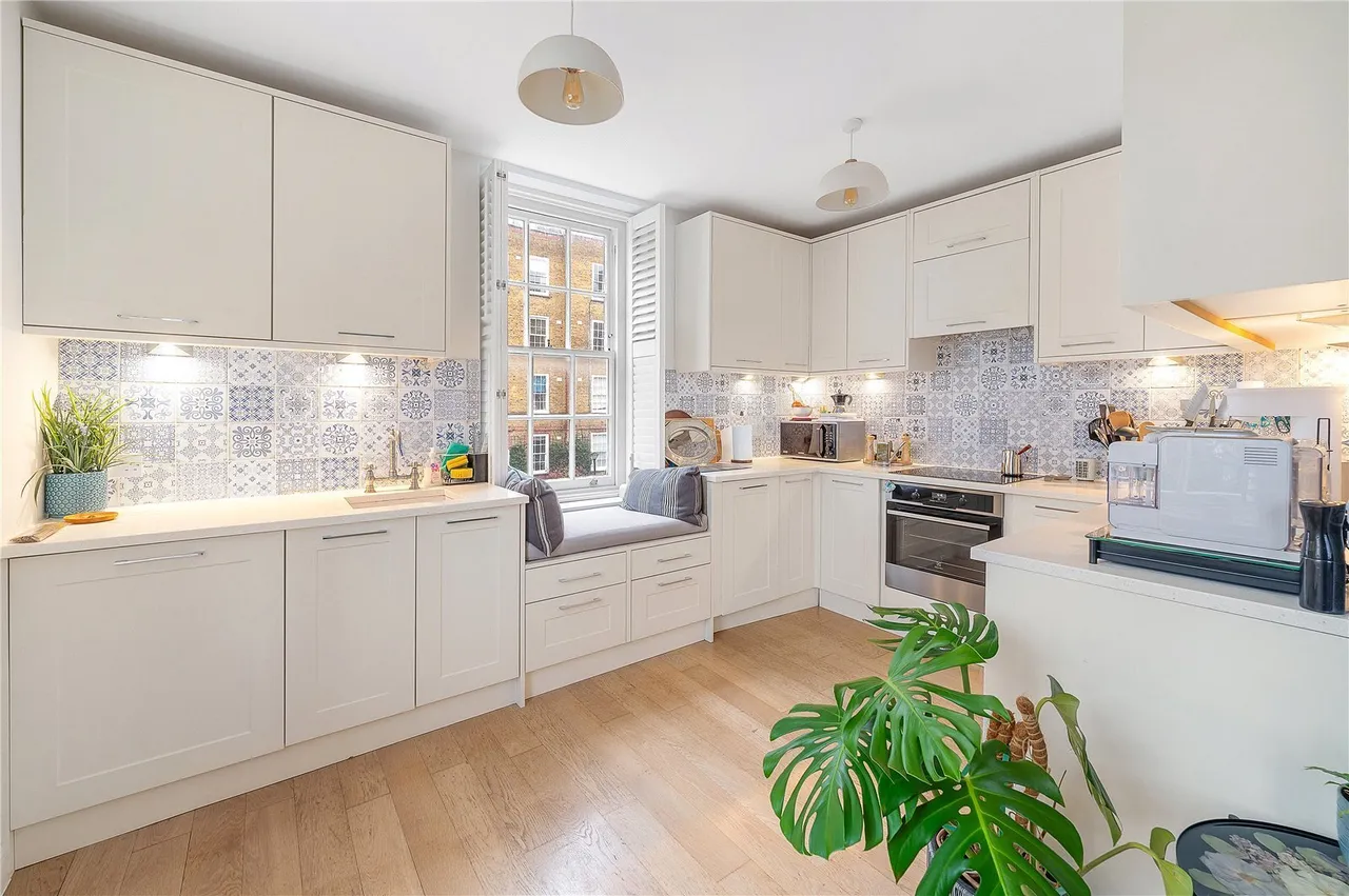 Vicarage Crescent, Battersea, SW11, photo 3