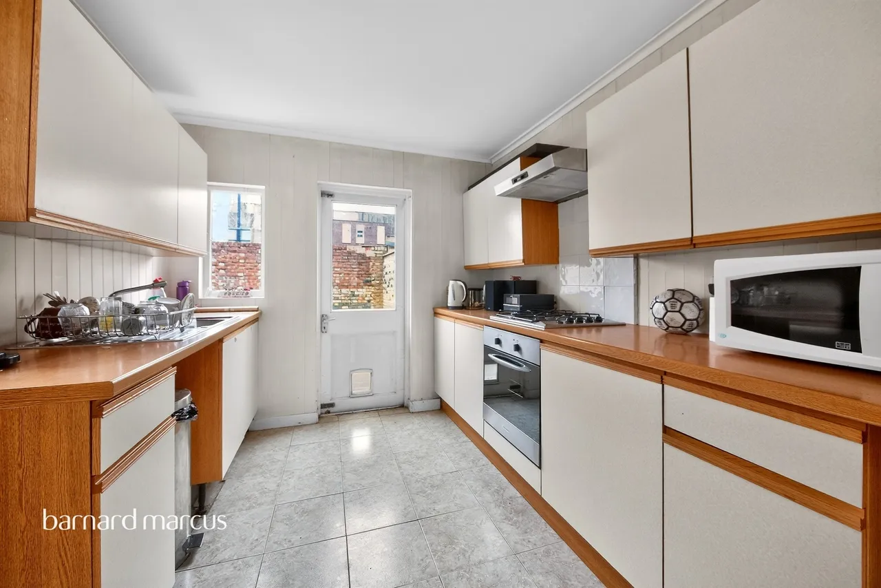 Percy Road, London, photo 2