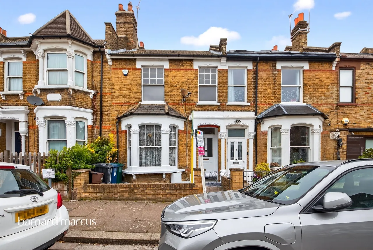 2 bed house for sale — Percy Road, London