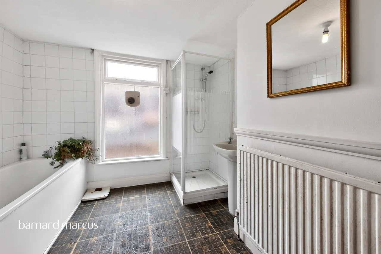 Percy Road, London, photo 8