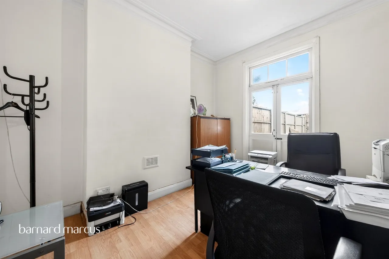 Percy Road, London, photo 5