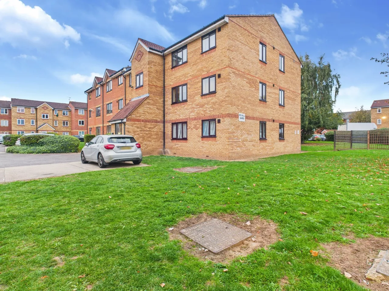 Feltham, Middlesex, photo 6