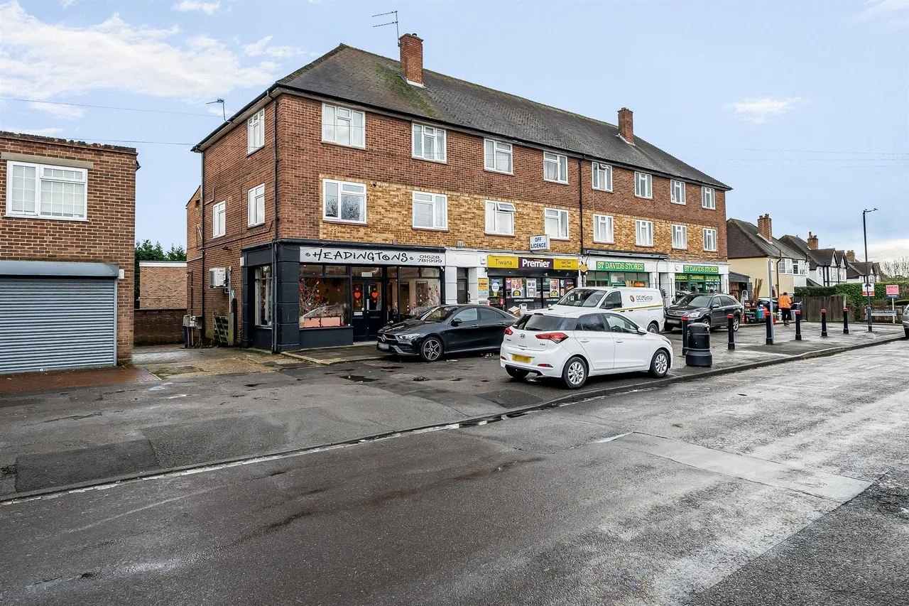 2 bed flat for sale — Farm Road, Maidenhead