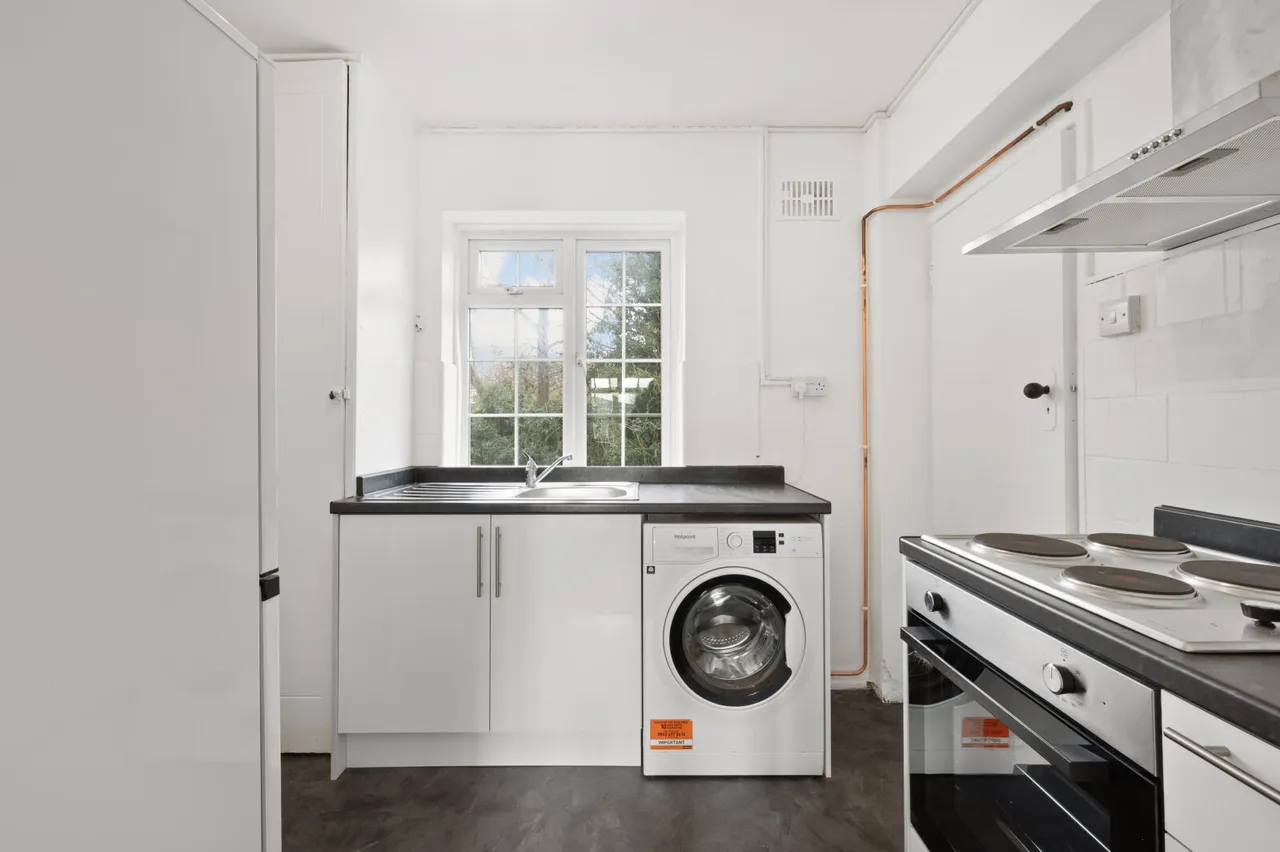 Spencer Road, London, SW20, photo 2
