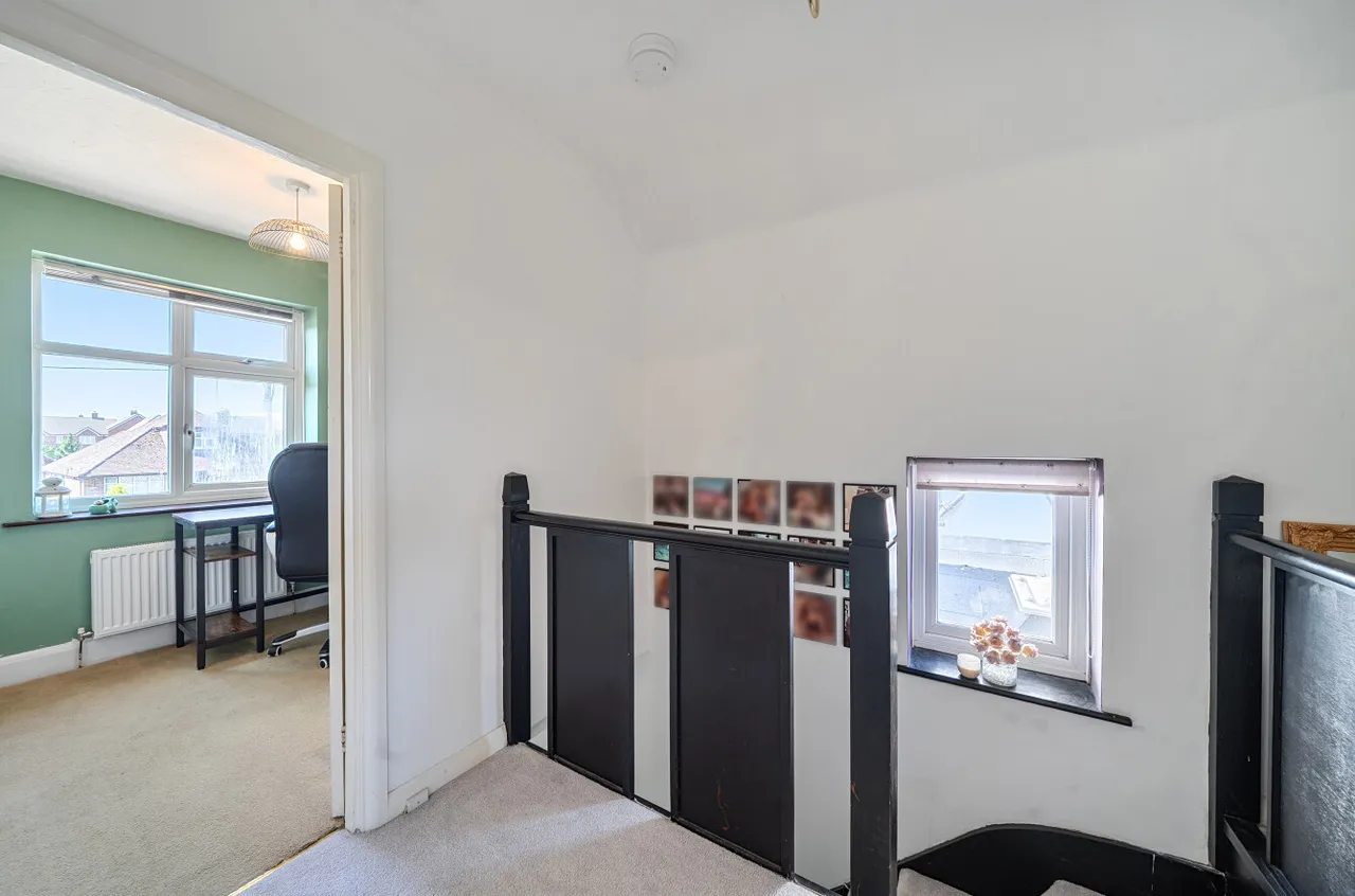 Lower Weybourne Lane, Farnham, Surrey, GU9 9HW, photo 15