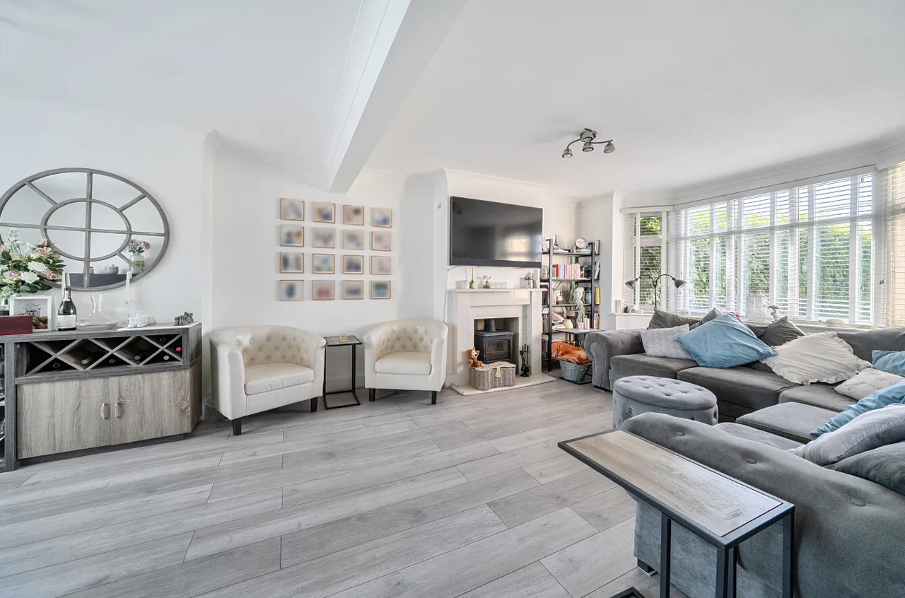 Lower Weybourne Lane, Farnham, Surrey, GU9 9HW, photo 19