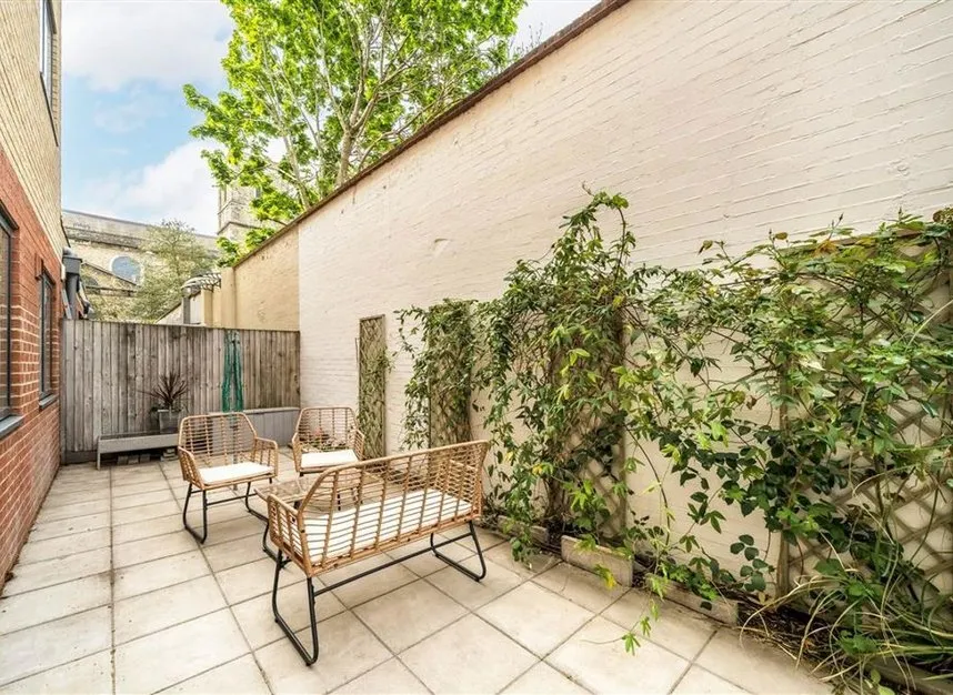 Ladywell Road, Ladywell, SE13, photo 4
