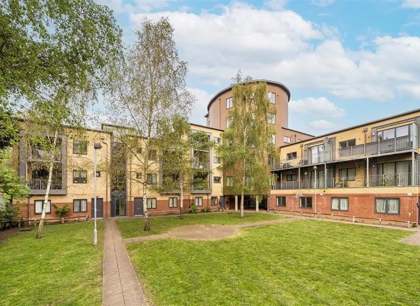 2 bed flat for sale, Ladywell Road, Ladywell, SE13