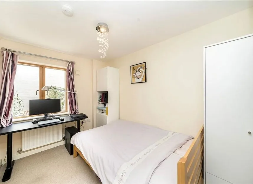 Ladywell Road, Ladywell, SE13, photo 3