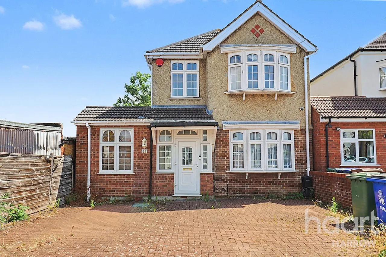 4 bed house for sale, Grange Avenue, Stanmore, HA7