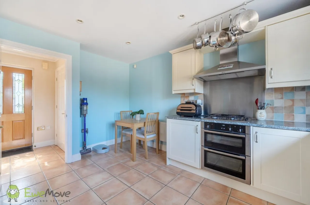 Hollycroft, Ashford Hill, RG19, photo 8