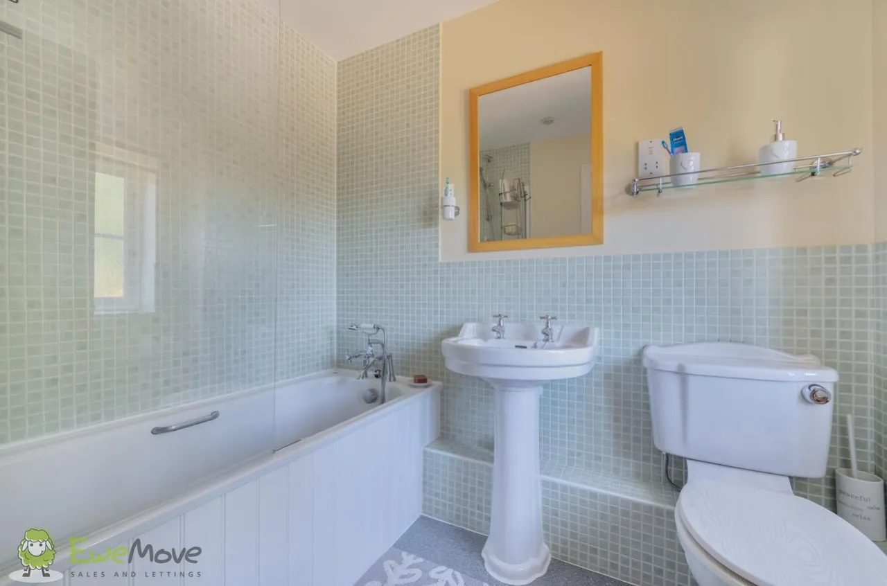 Hollycroft, Ashford Hill, RG19, photo 14