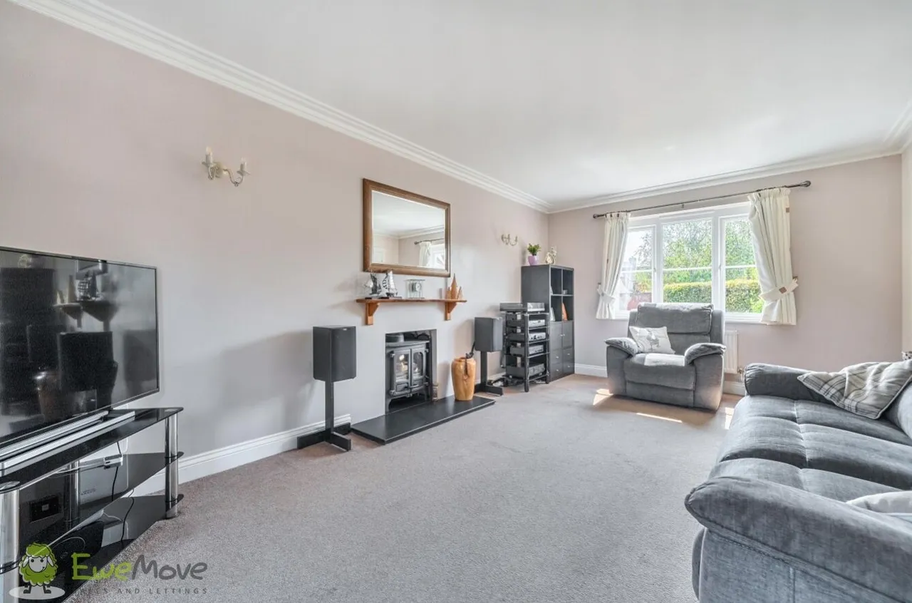 Hollycroft, Ashford Hill, RG19, photo 5