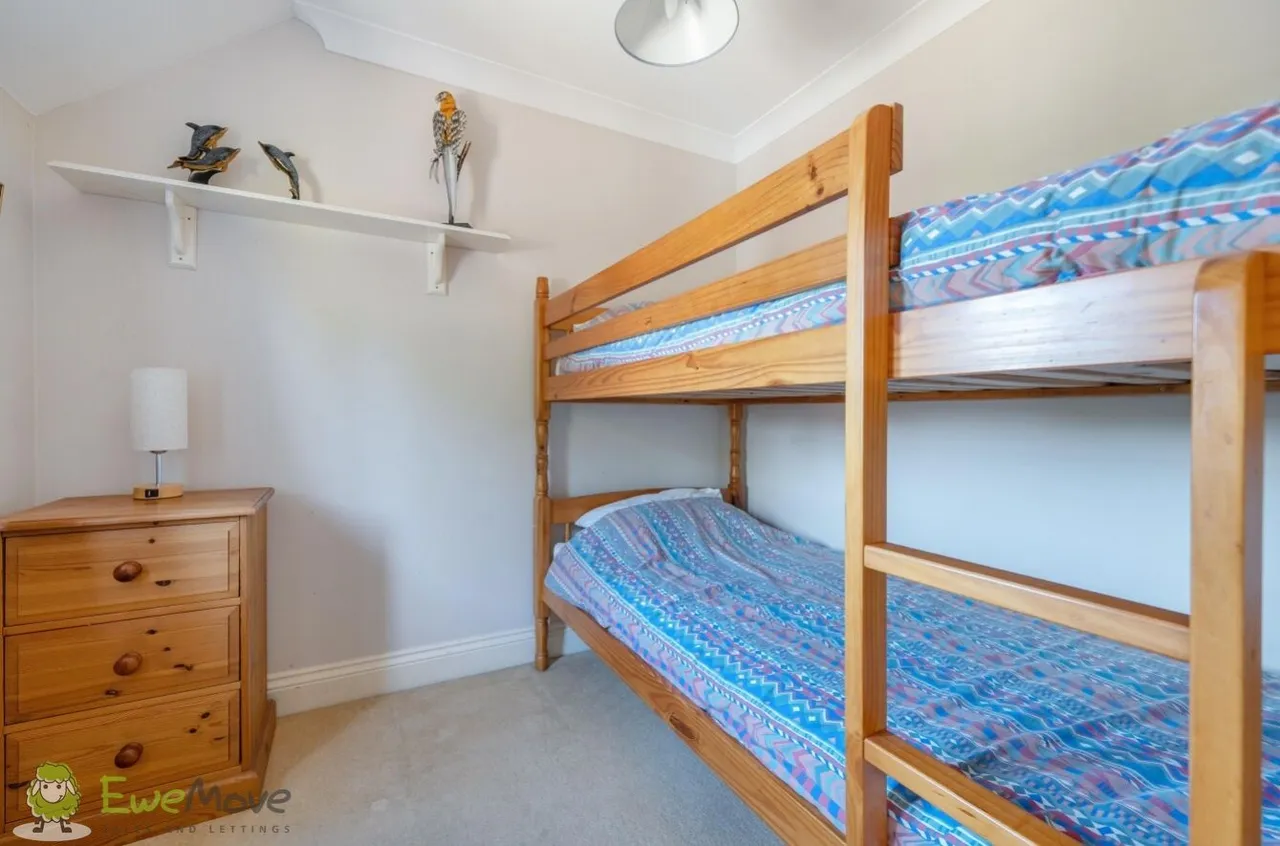 Hollycroft, Ashford Hill, RG19, photo 13