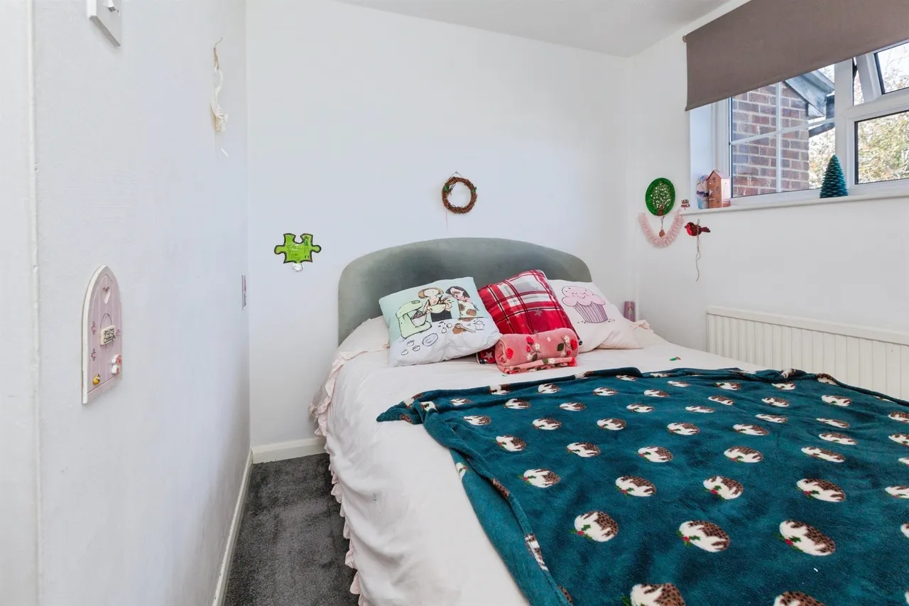 Burton Close, Oadby, LE2, photo 10