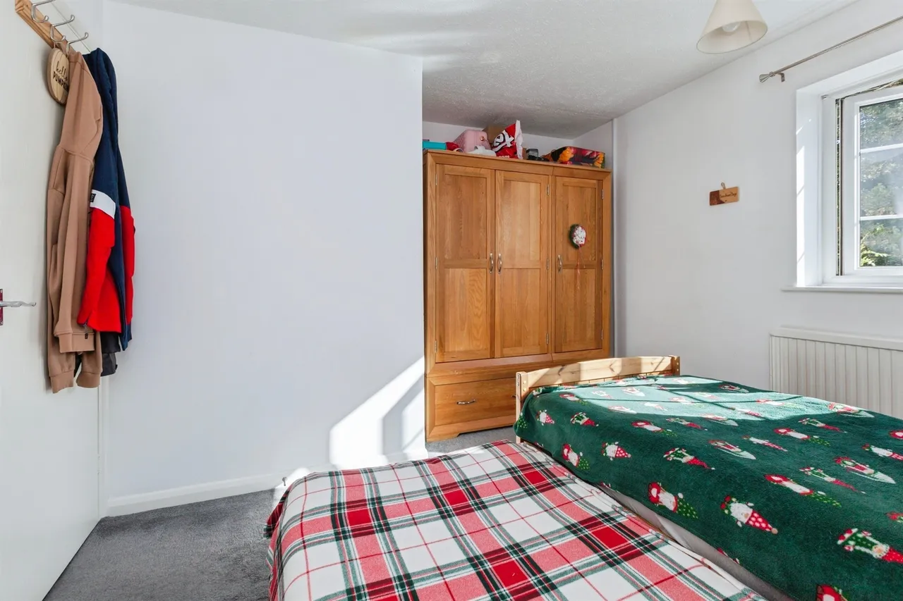 Burton Close, Oadby, LE2, photo 12