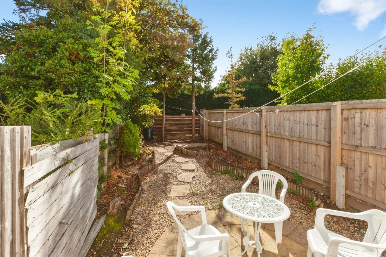 Burton Close, Oadby, LE2, photo 14