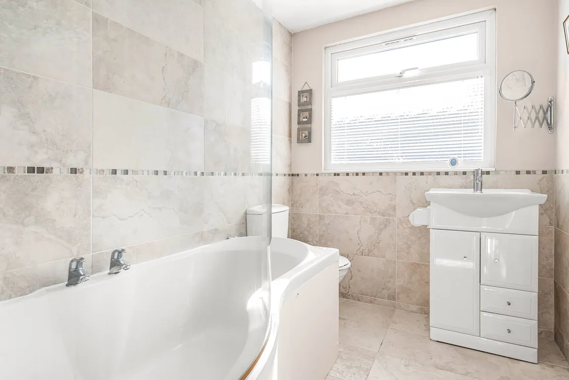 Hazel Close, Marlow, SL7 3PW, photo 10