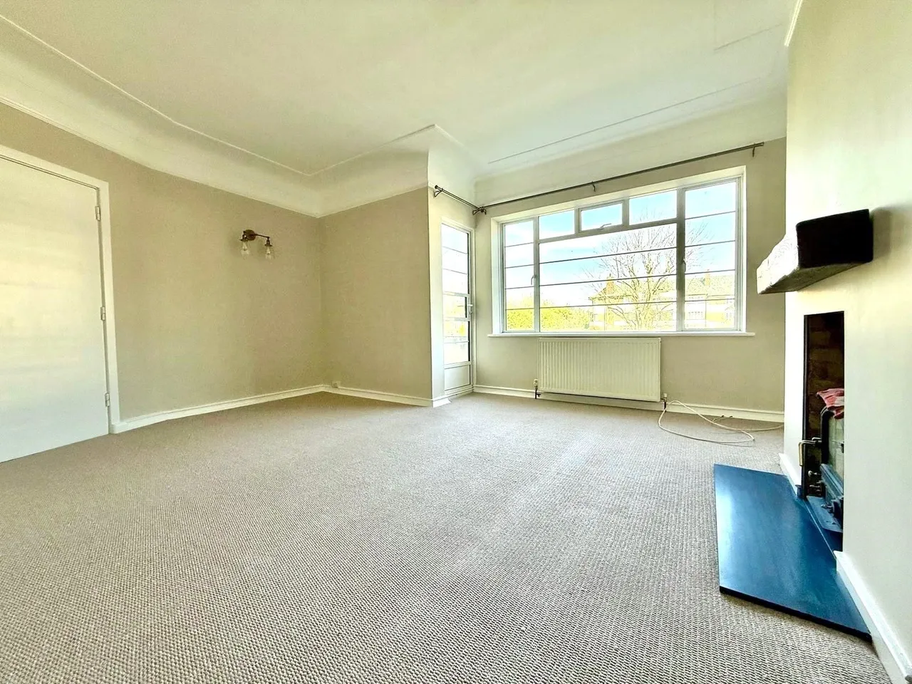 Woodford Road, London, E18, photo 5