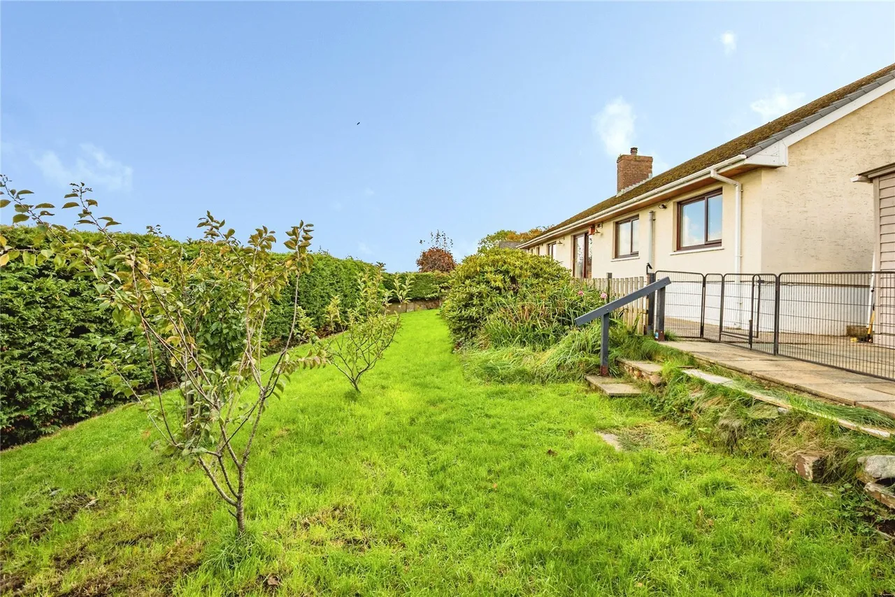 Penlon Road, Newcastle Emlyn, SA38, photo 30