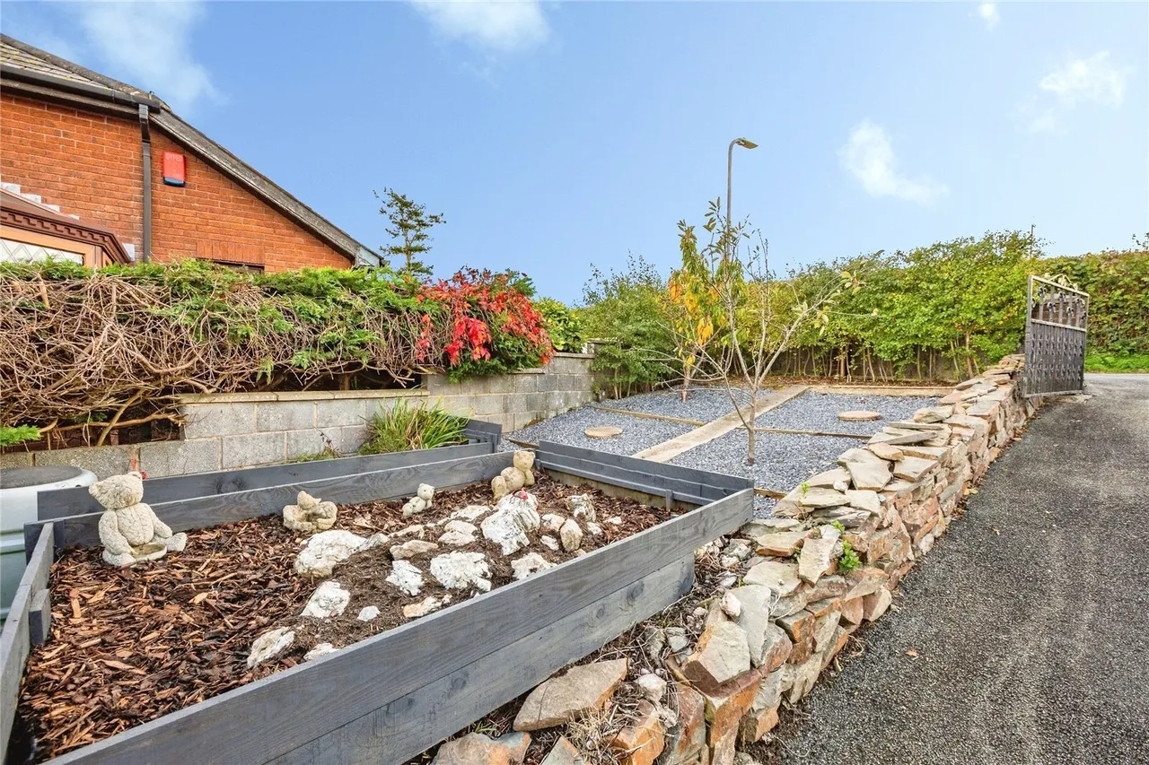 Penlon Road, Newcastle Emlyn, SA38, photo 27
