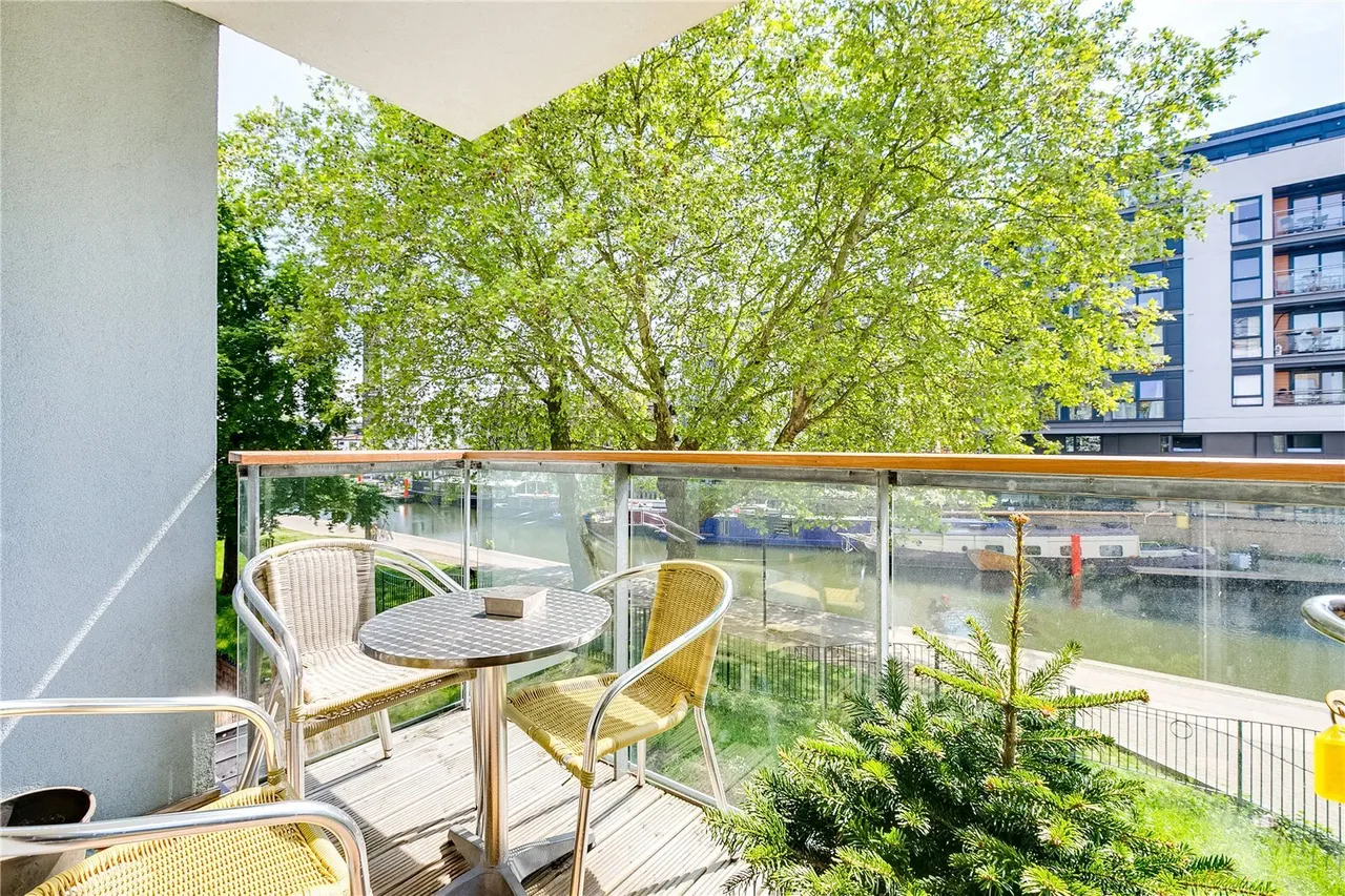 Canalside Square, Islington, N1, photo 5