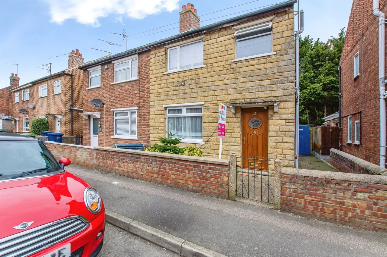 3 bed house for sale — Albany Road, Wisbech